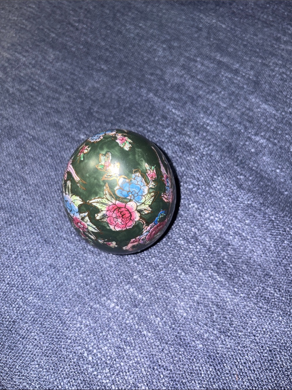 Hand-Painted Floral Lacquer egg - Green